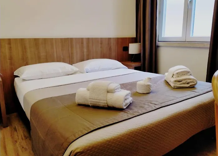 Casa Per Ferie Santa Maria Alle Fornaci Otel 3*