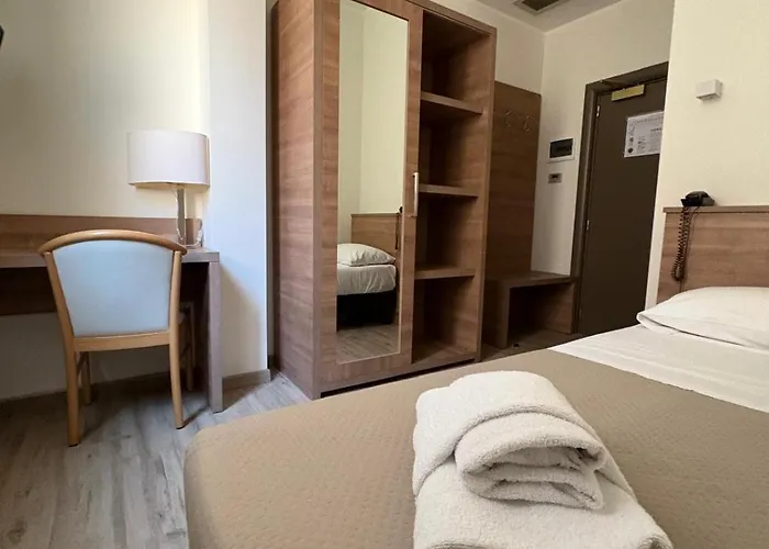 Otel Casa Per Ferie Santa Maria Alle Fornaci Roma